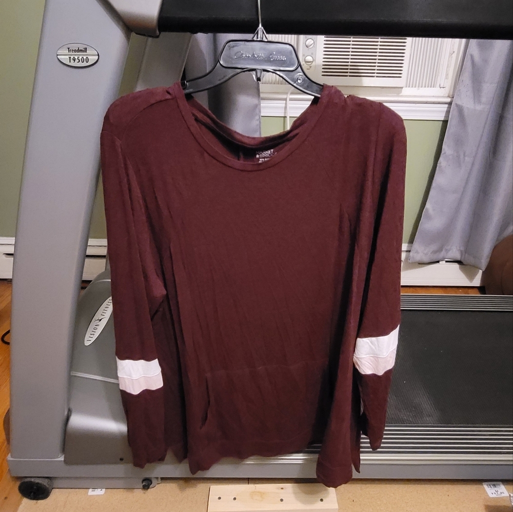 Market & Spruce Hooded shirt